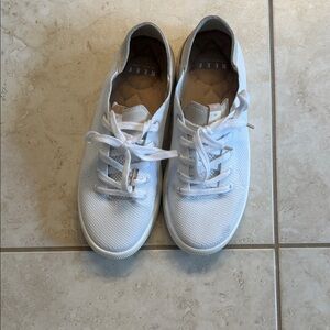 Reef White Lace-Up Sneakers size 9